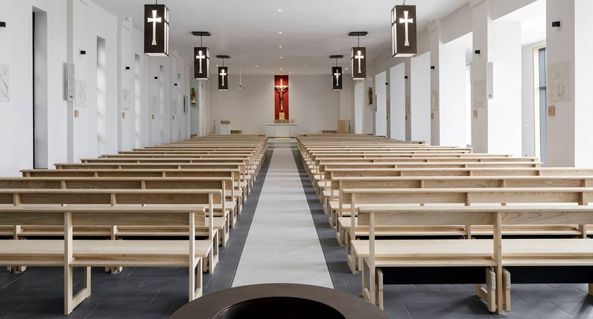 Chapel Seating Essentials: Selecting the Right Worship Furniture Image